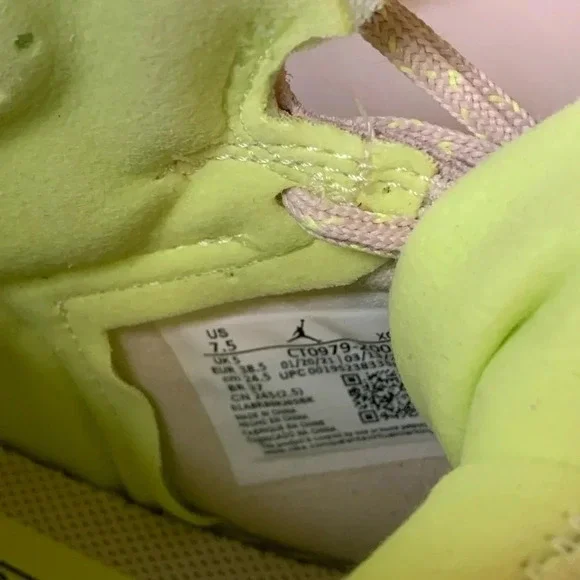 Women's Nike Jordan 1 Zoom Lemon Twist CT0979 200 Pearl White Fossil New - Picture 9 of 9